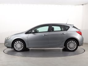Opel Astra - 2010