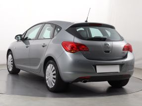 Opel Astra - 2010