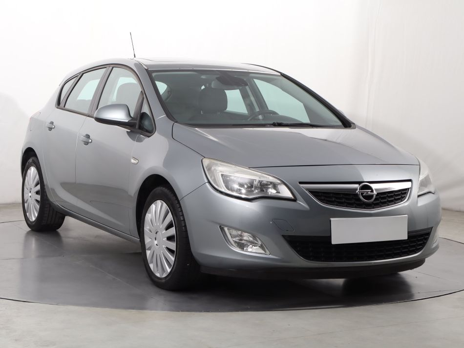 Opel Astra - 2010