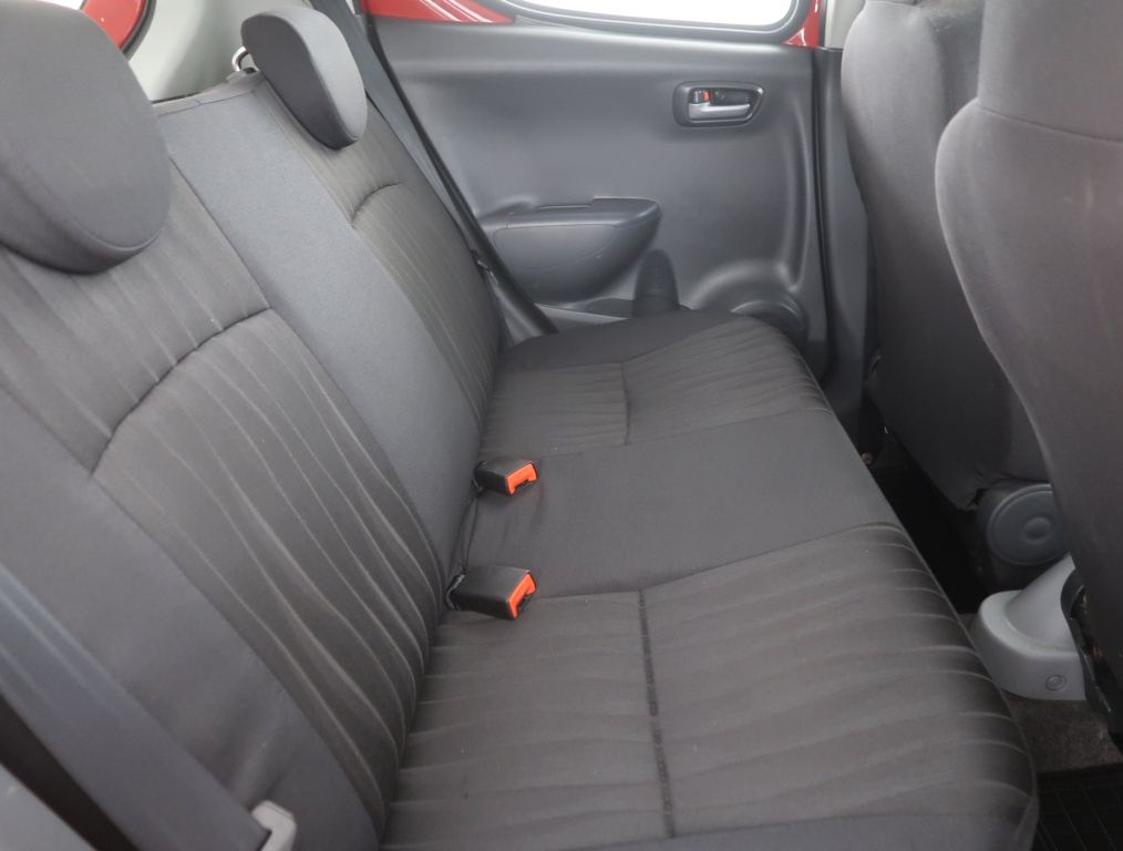 Nissan Pixo