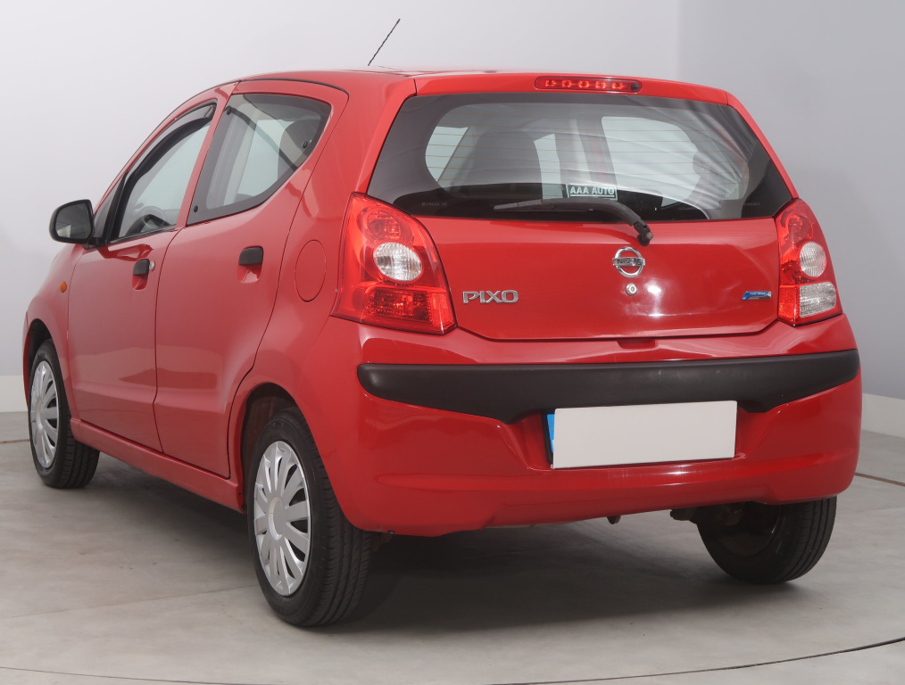 Nissan Pixo