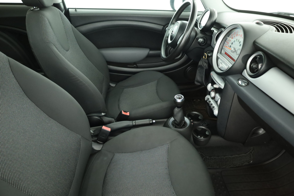 MINI 3-door