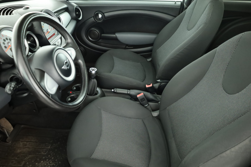 MINI 3-door