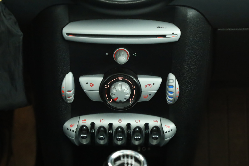 MINI 3-door