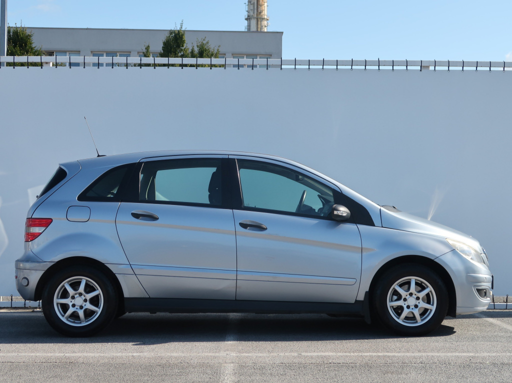 Mercedes-Benz B