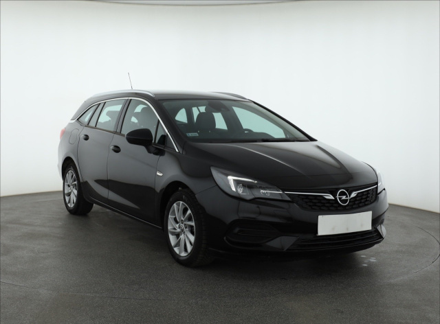 Opel Astra 2022