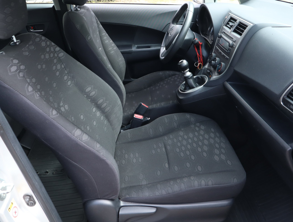 Subaru Trezia