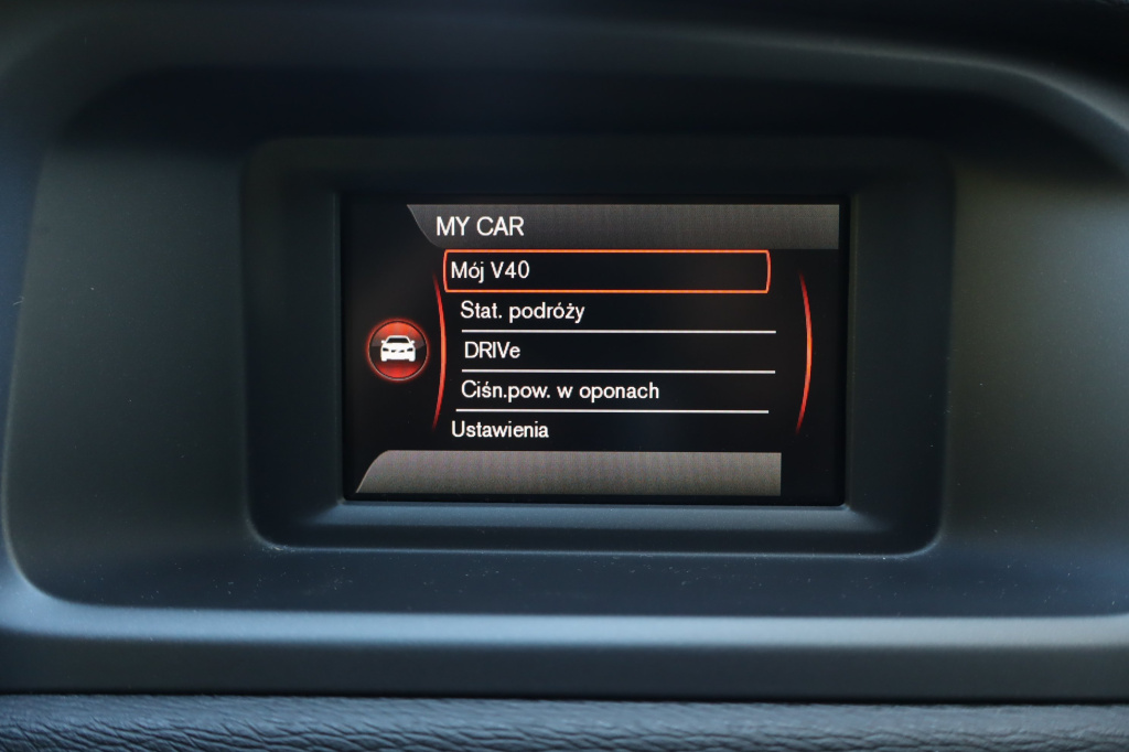 Volvo V40