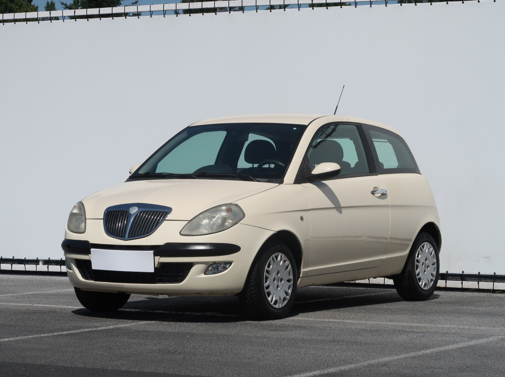 Lancia Ypsilon