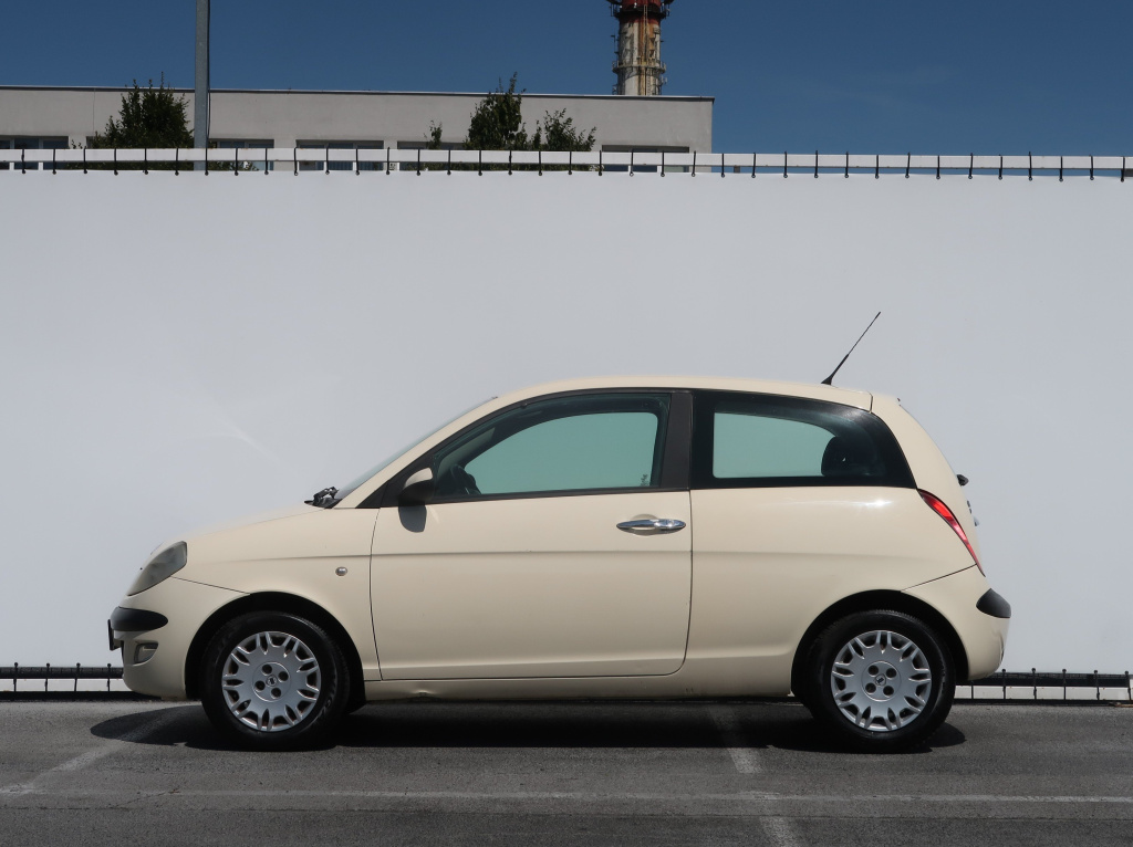 Lancia Ypsilon