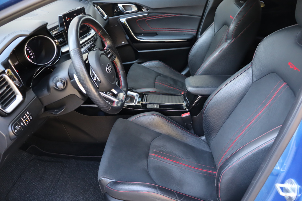 Kia ProCeed