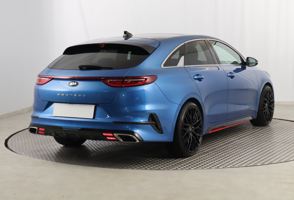 Kia ProCeed