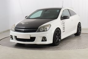 Opel Astra - 2010