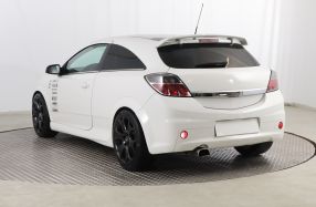 Opel Astra - 2010