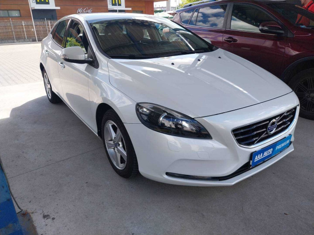 Volvo V40 2015