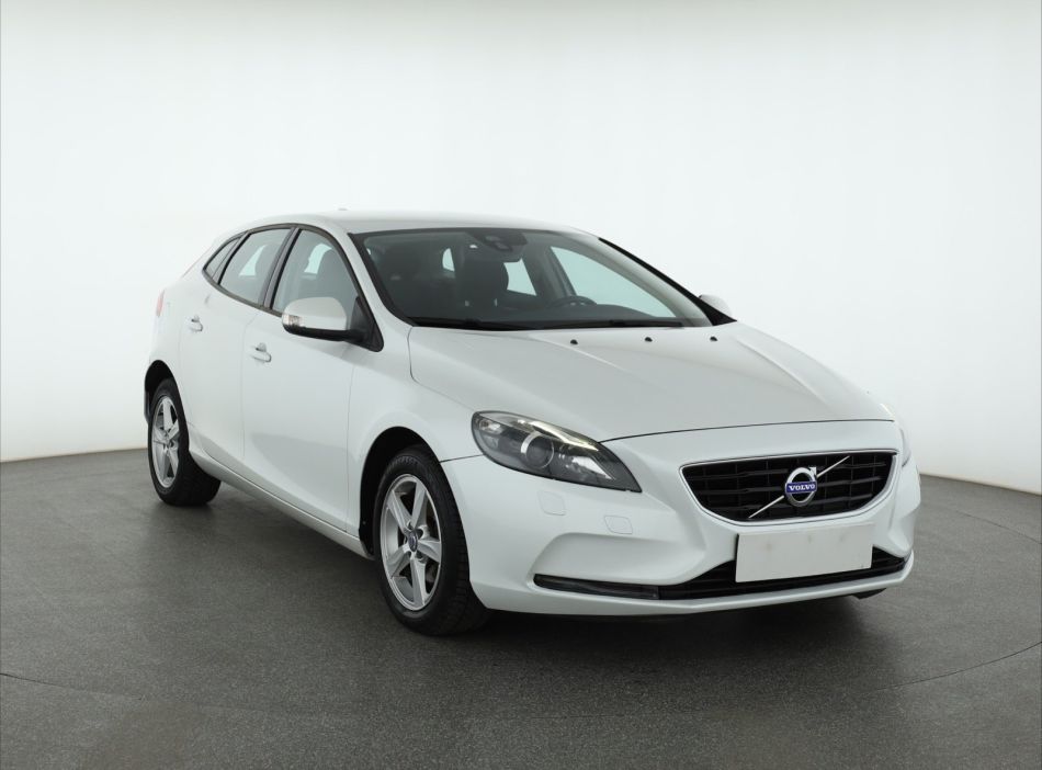 Volvo V40 - 2015