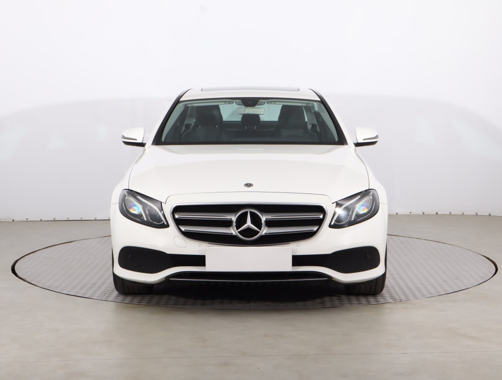Mercedes-Benz E