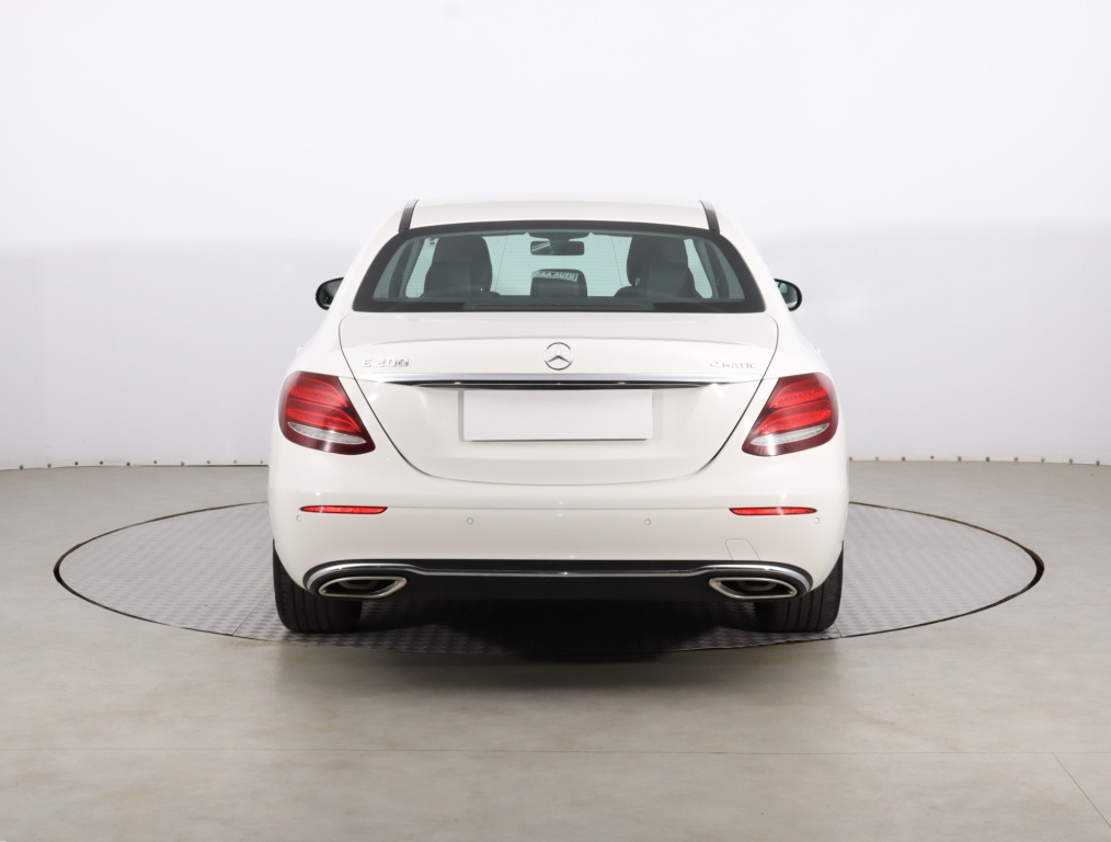 Mercedes-Benz E