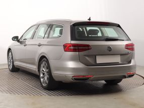 Volkswagen Passat - 2016