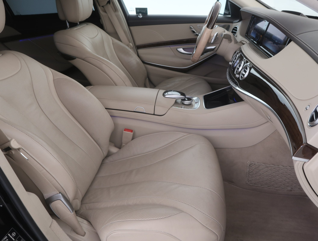 Mercedes-Benz S