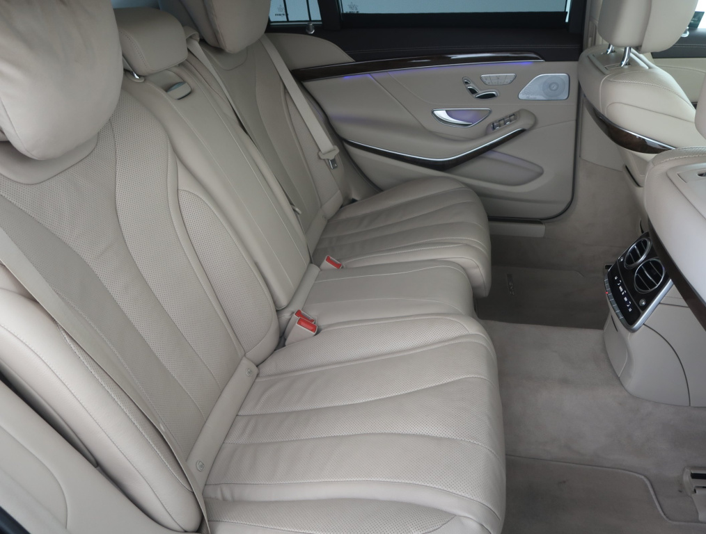 Mercedes-Benz S
