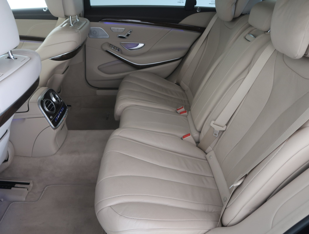 Mercedes-Benz S