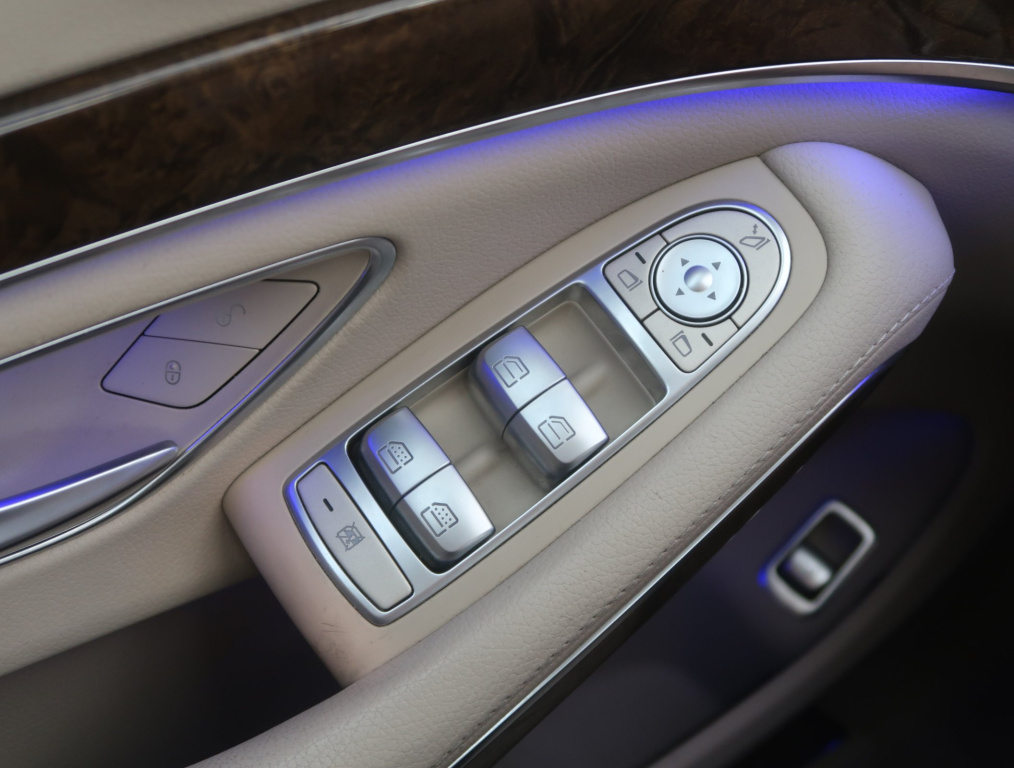 Mercedes-Benz S
