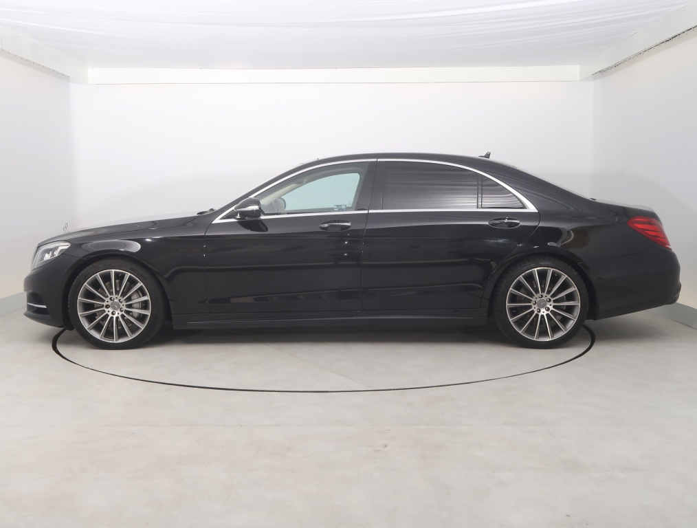 Mercedes-Benz S