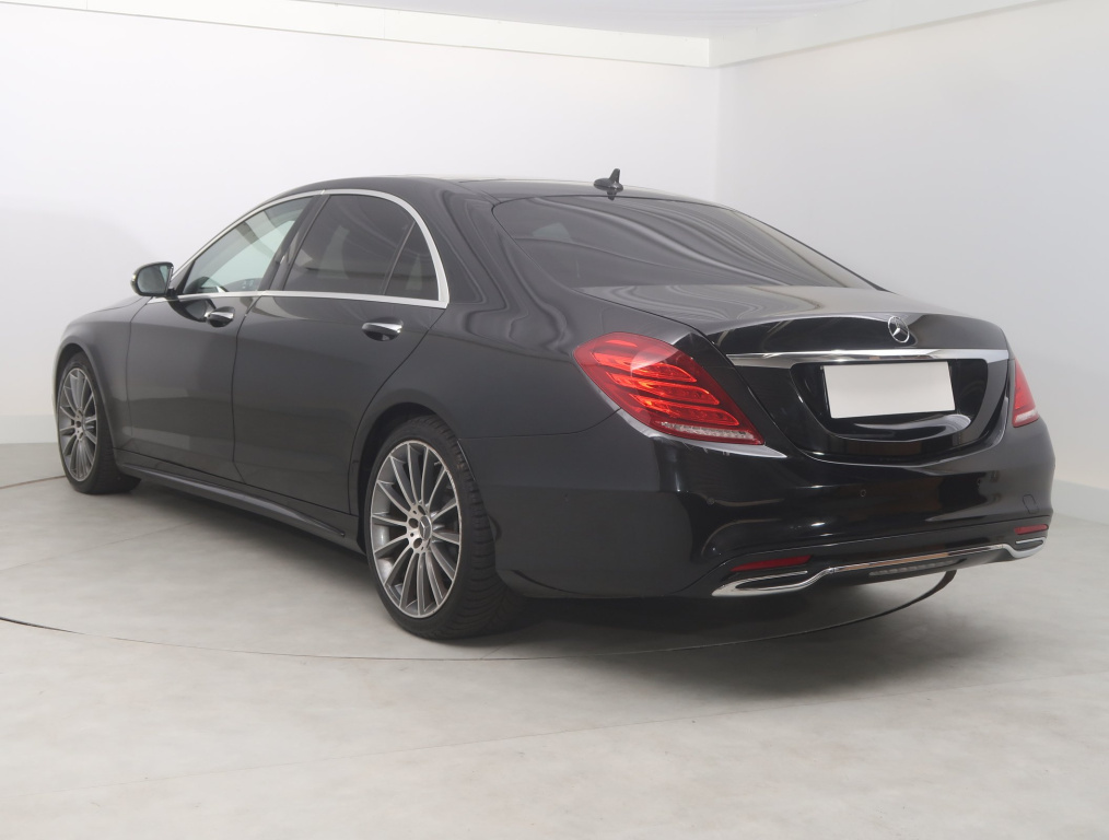 Mercedes-Benz S