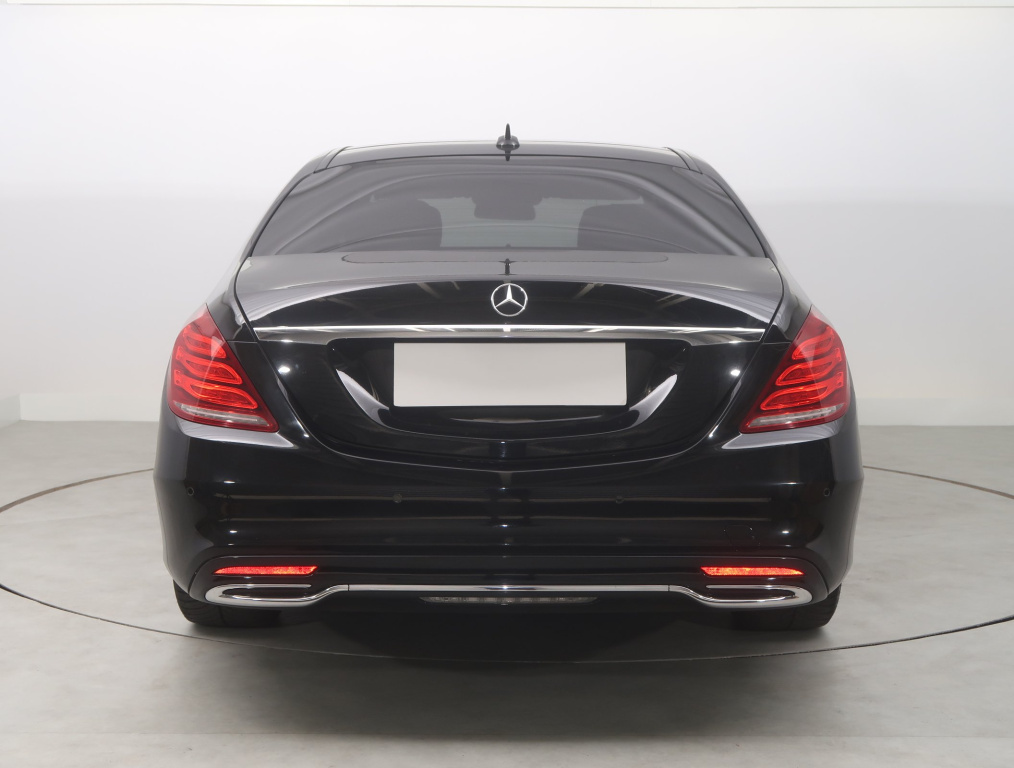 Mercedes-Benz S