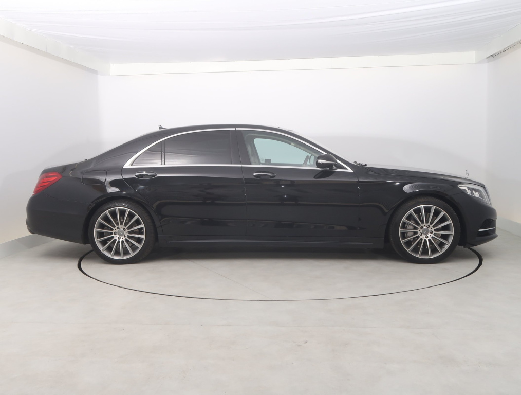 Mercedes-Benz S