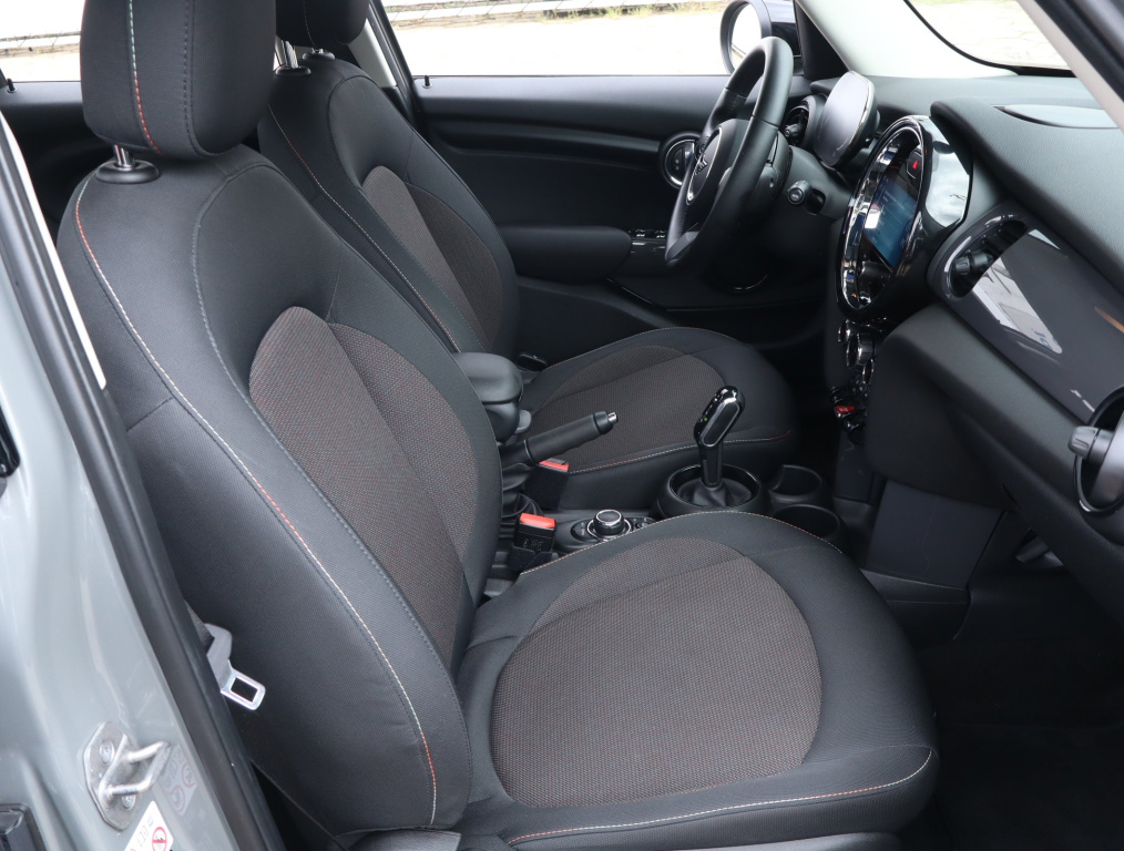 MINI 5-door