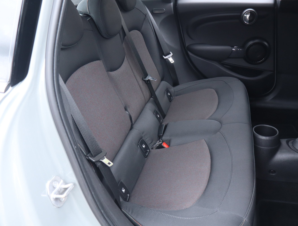 MINI 5-door
