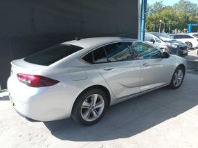 Opel Insignia - 2021
