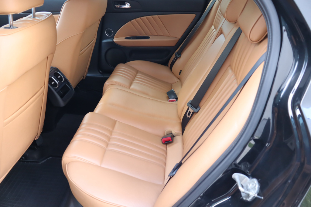 Alfa Romeo 159