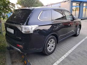 Mitsubishi Outlander - 2015
