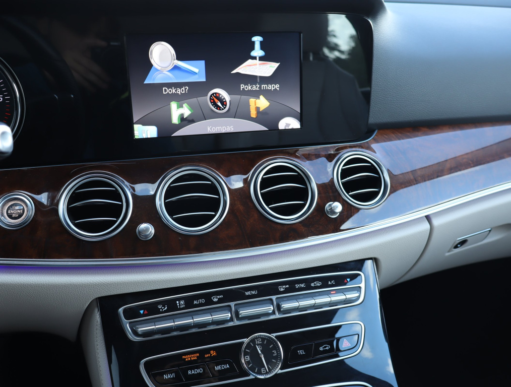 Mercedes-Benz E