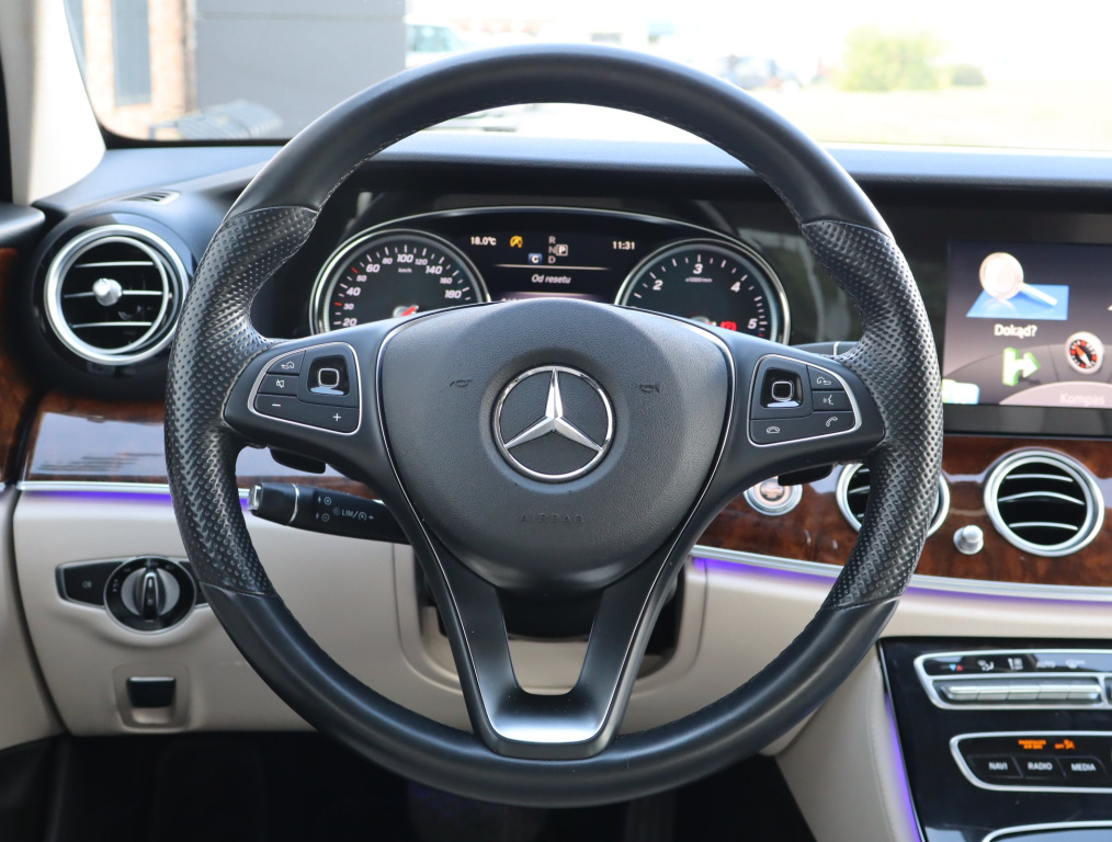 Mercedes-Benz E