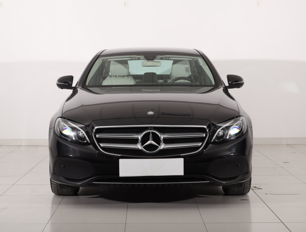 Mercedes-Benz E