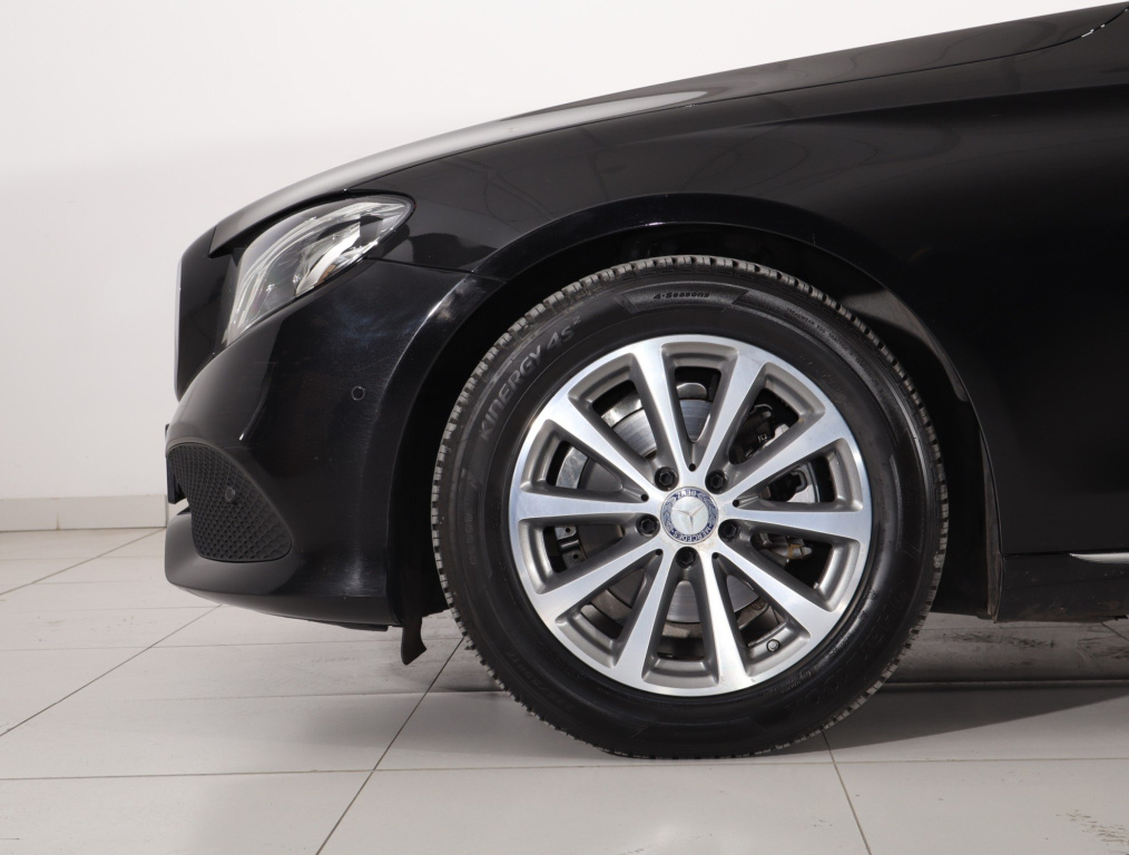 Mercedes-Benz E