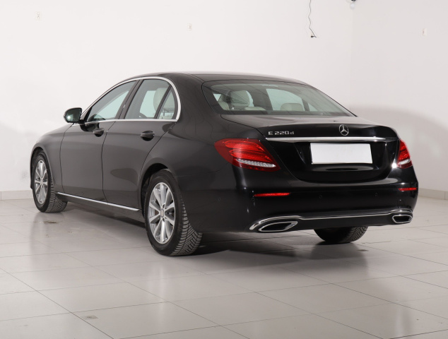 Mercedes-Benz E 220 d