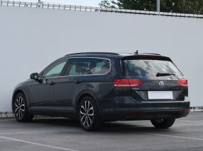 Volkswagen Passat - 2015