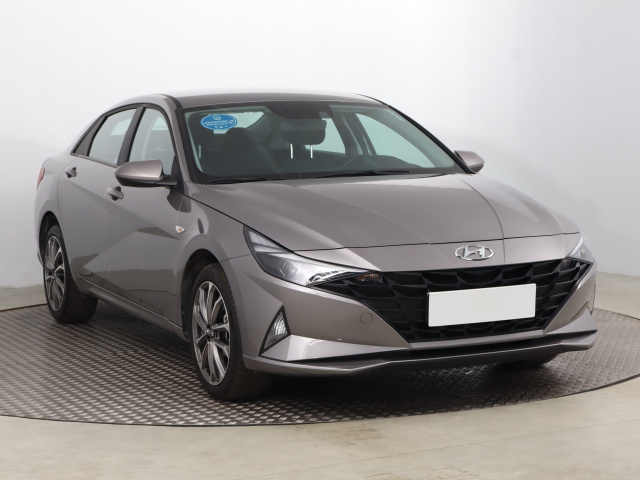 Hyundai Elantra 2023