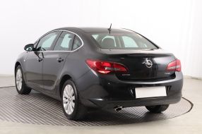 Opel Astra - 2015
