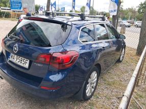Opel Astra - 2011