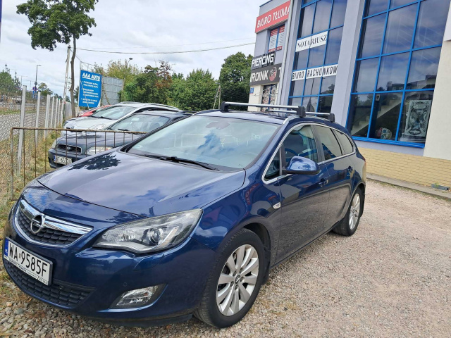 Opel Astra 2011