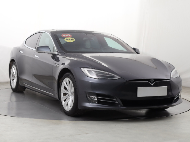 Tesla Model S 2018