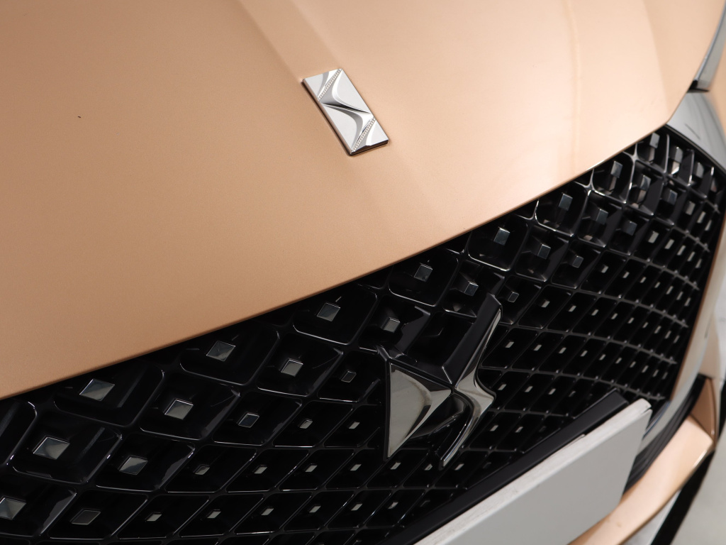 DS 4