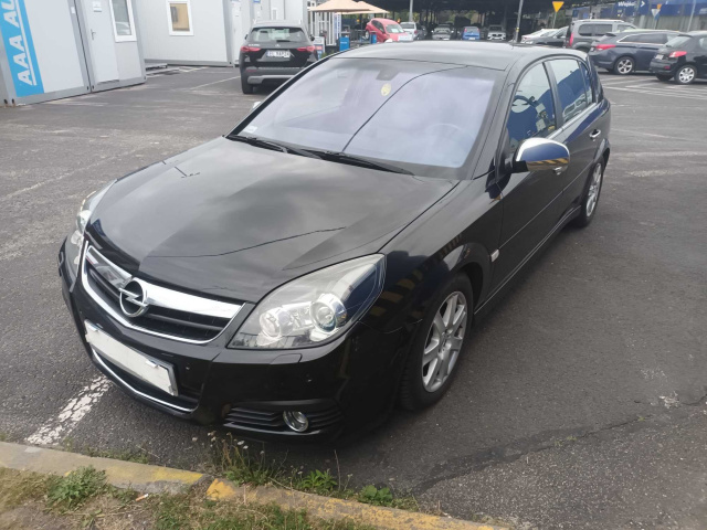 Opel Signum 2005