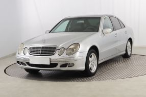 Mercedes-Benz E - 2005